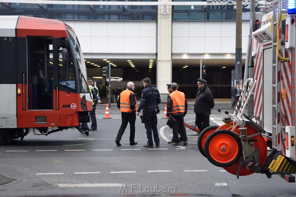 VU PKW KVB Bahn Koeln Deutz Deutz Muelheimerstr P43.JPG - Miklos Laubert